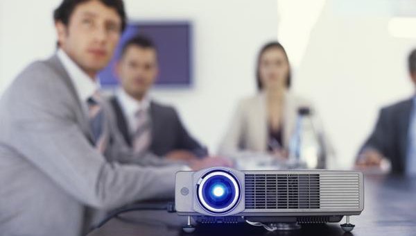 4 Essential Things to Look for in Office Projectors